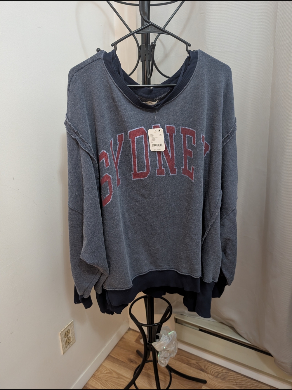 We The Free Navy Blue 'Sydney' Pullover Sweatshirt Size Medium
